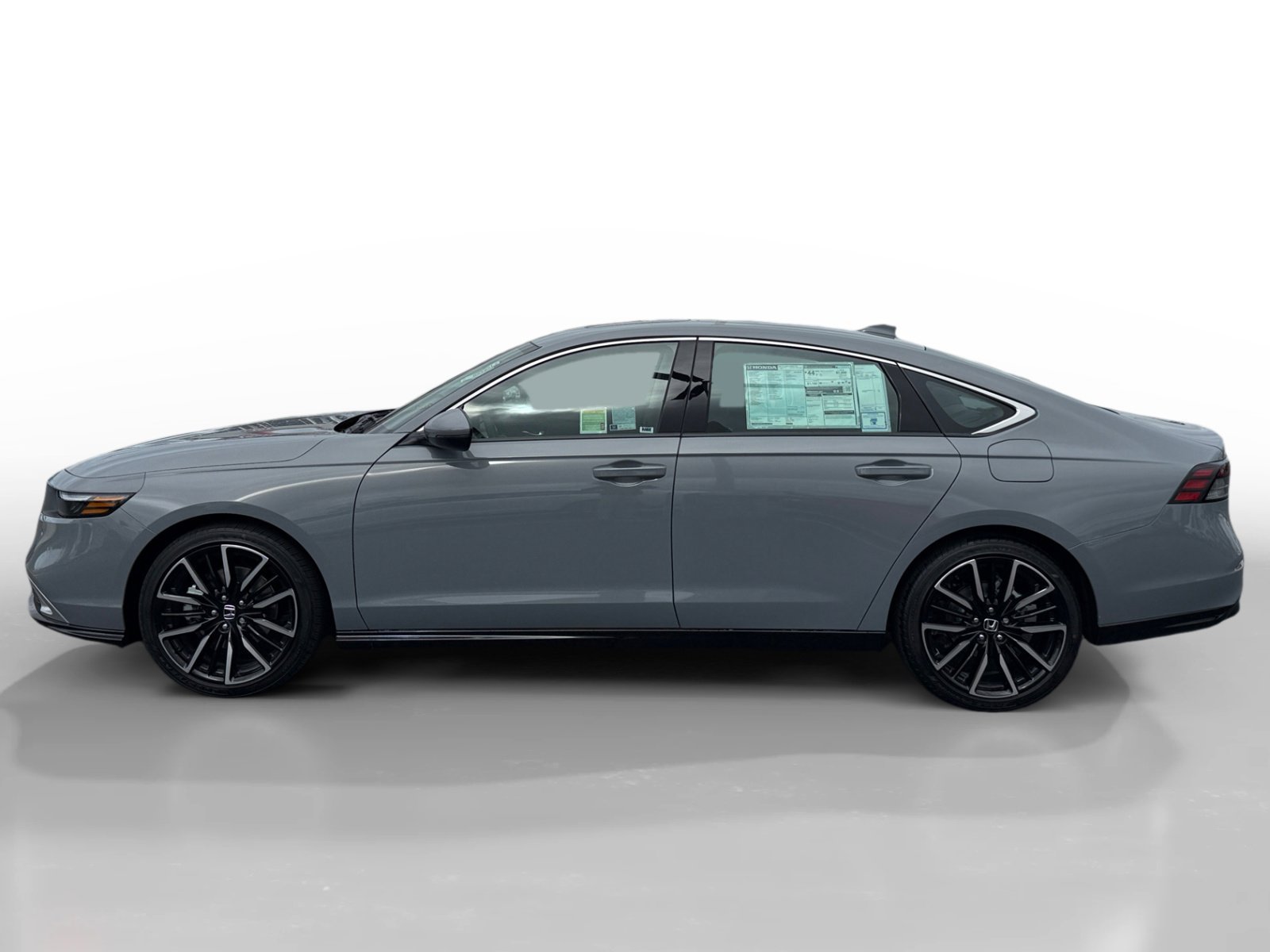 New 2026 Urban Gray Pearl Honda Touring image 2