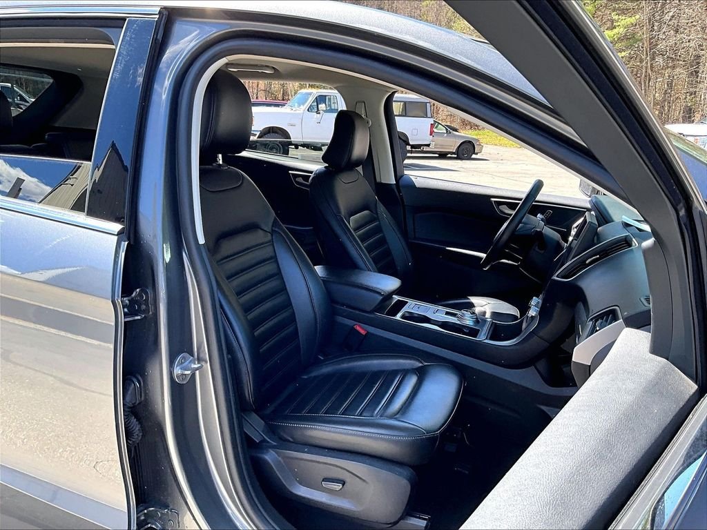 Used 2024 Gray Metallic Ford SEL image 11