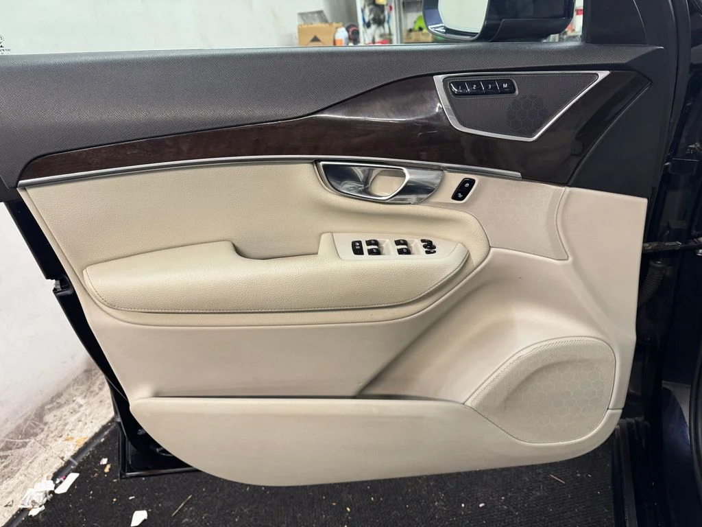 Used 2019 Blue Volvo T5 Momentum image 14