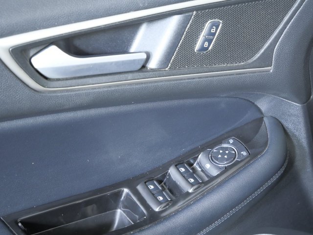 Used 2016 Gray Ford SEL image 18