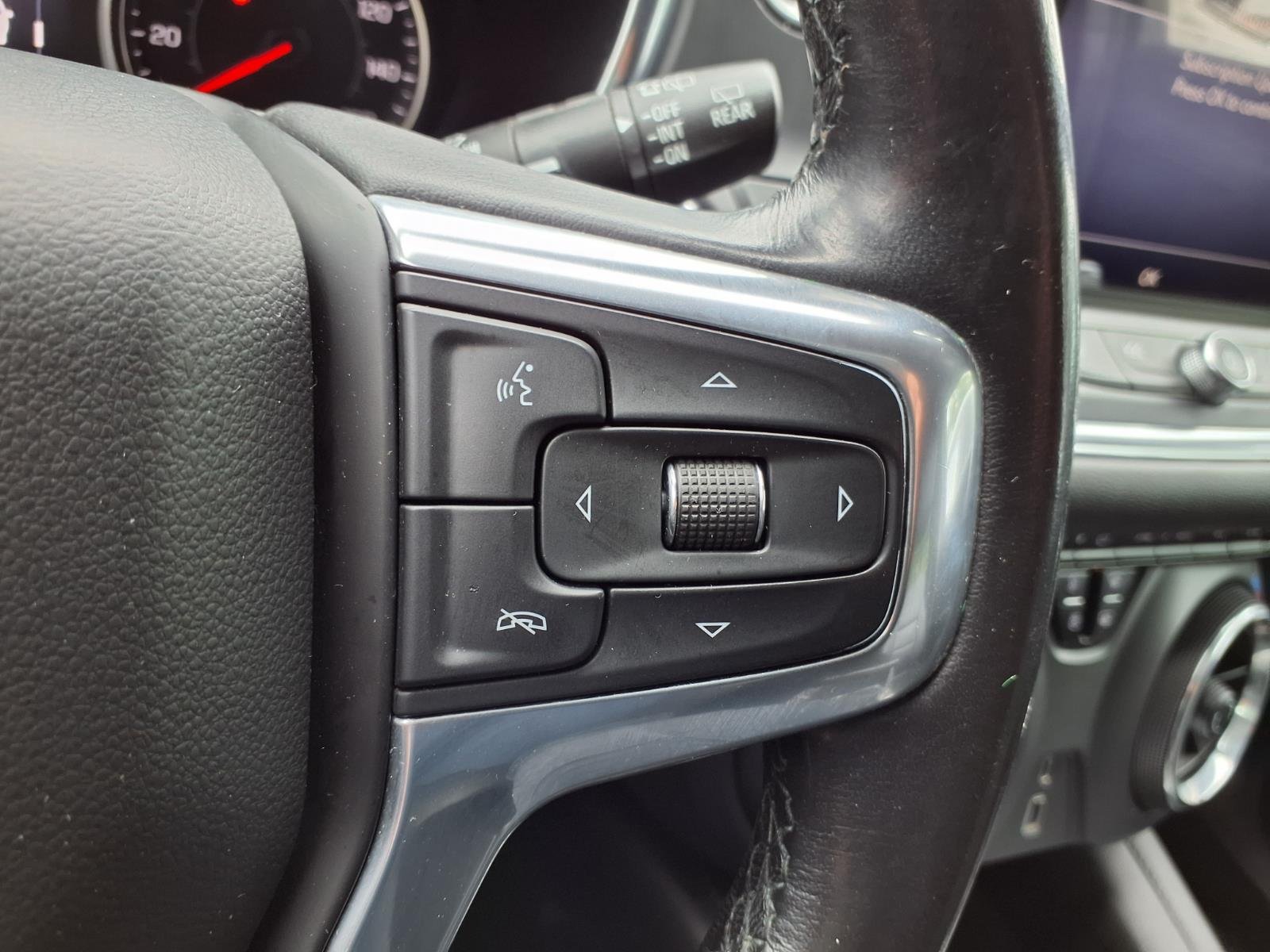 Used 2021 SILVER ICE METALLIC Chevrolet LT image 17