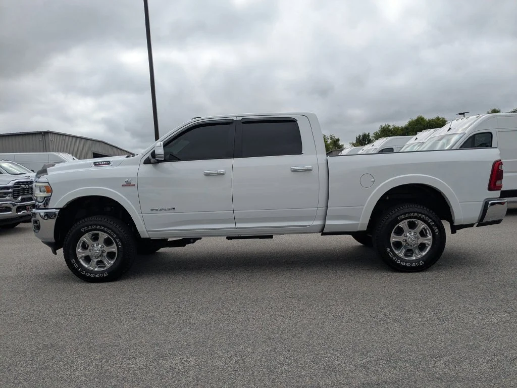 Used 2022 White Ram Laramie image 8