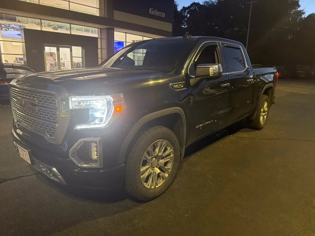 Used 2019 Onyx Black GMC Denali image 3