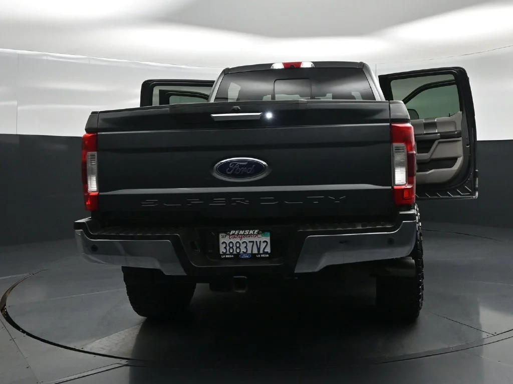 Used 2019 Gray Ford XLT image 27