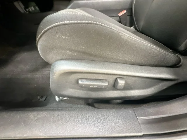 Used 2019  Honda EX image 16