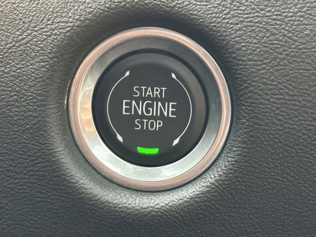 Used 2025 White Cadillac Sport image 25