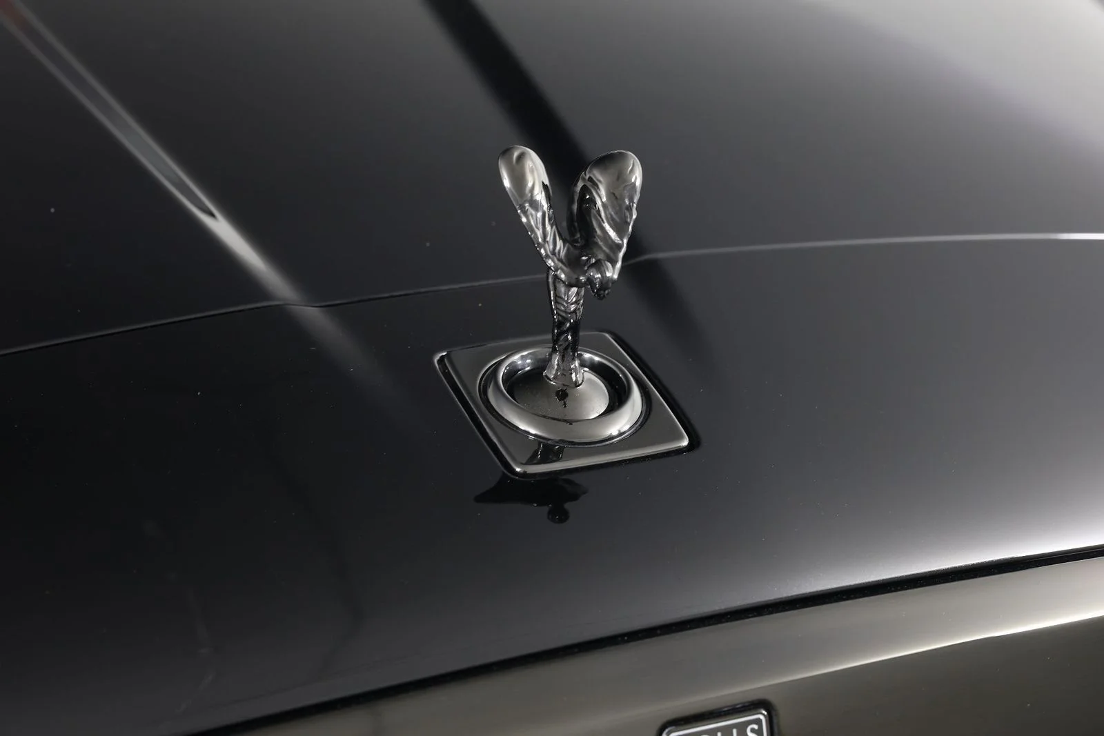 Certified Used 2023 Black Diamond Rolls-Royce Black Badge image 30