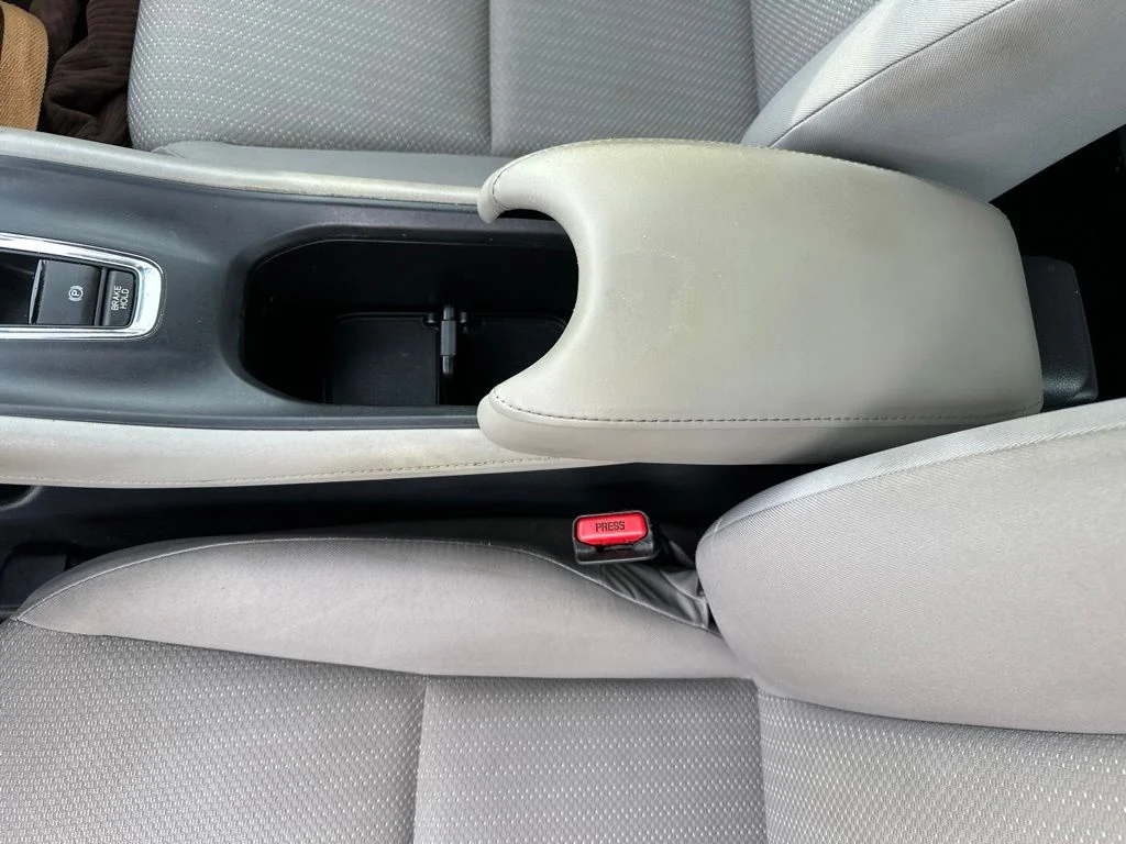 Certified Used 2018 Silver Metallic Honda LX image 25