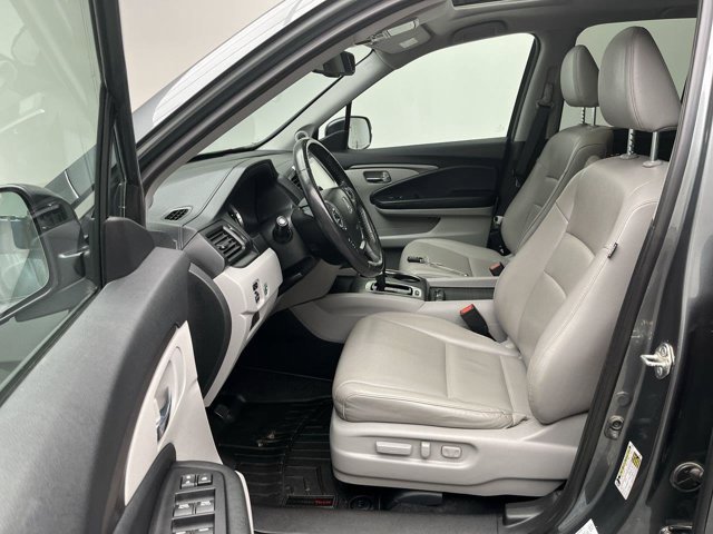 Used 2019 Green Honda RTL-T image 3