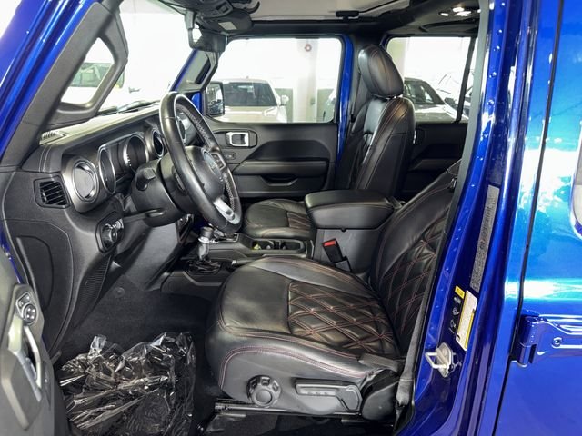 Used 2020 Ocean Blue Metallic Clearcoat Jeep Unlimited Sahara image 18