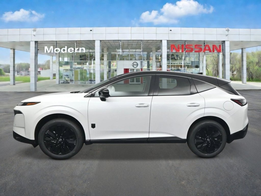 New 2027 Everest White Pearl Tricoat/Super Black Nissan Dark Armor image 2