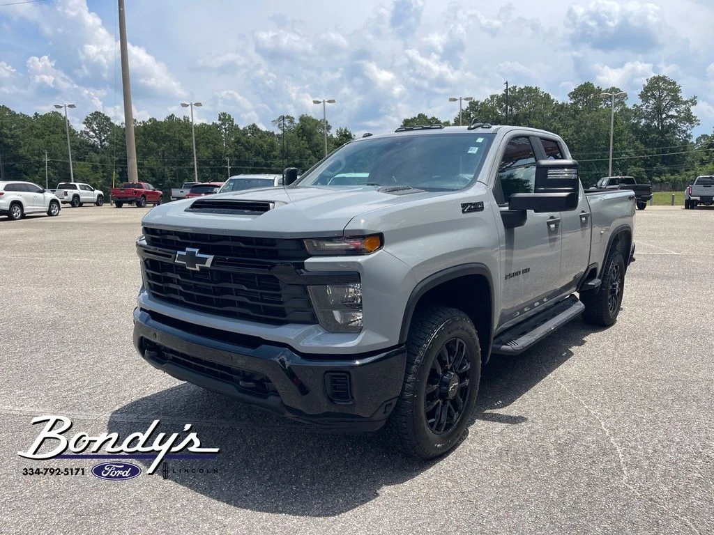 Used 2025 Slate Gray Metallic Chevrolet Custom image 3