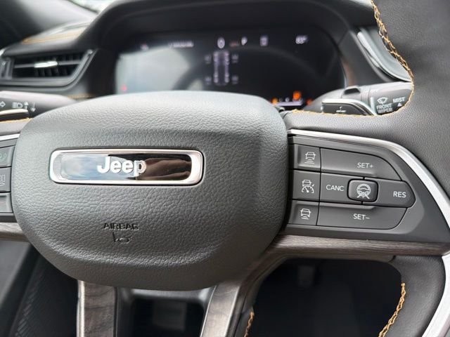 New 2026 Bright White Clear-Coat Exterior Paint Jeep  image 21
