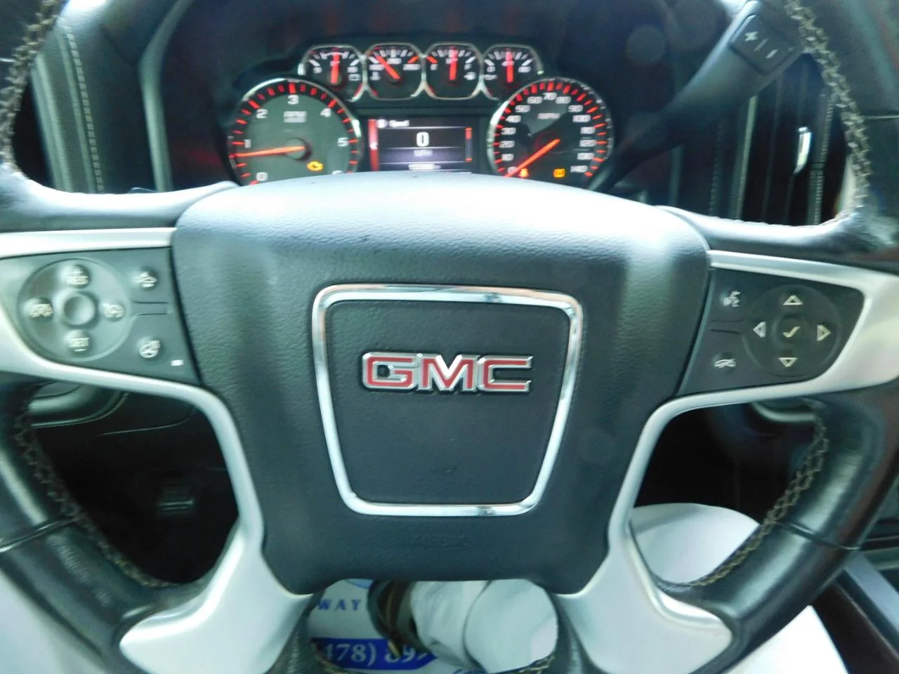 Used 2016 White GMC 4WD Crew Cab 143.5 in SLT image 34