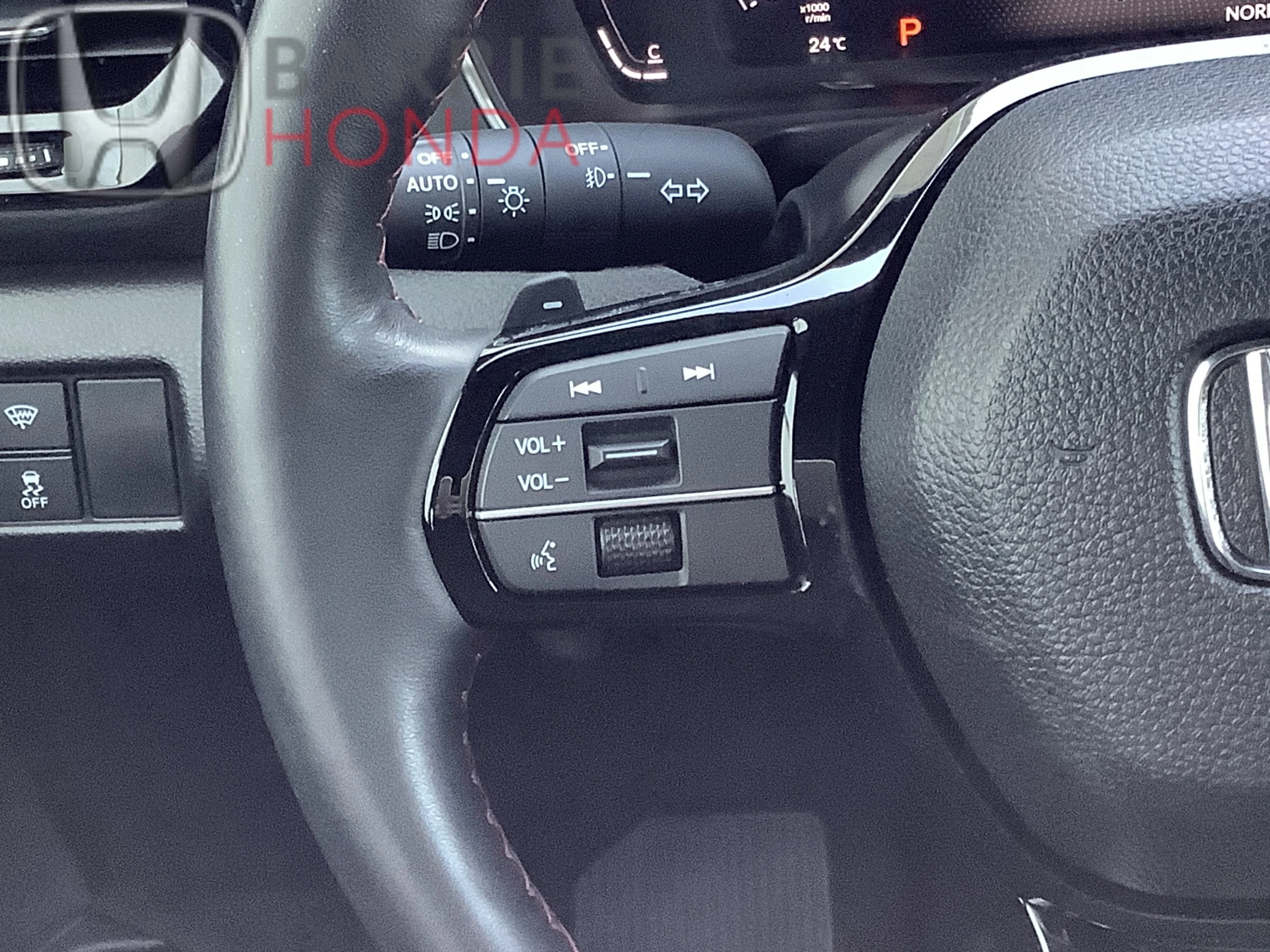 Used 2024 PLATINUM WHITE PEARL Honda Black Edition image 15
