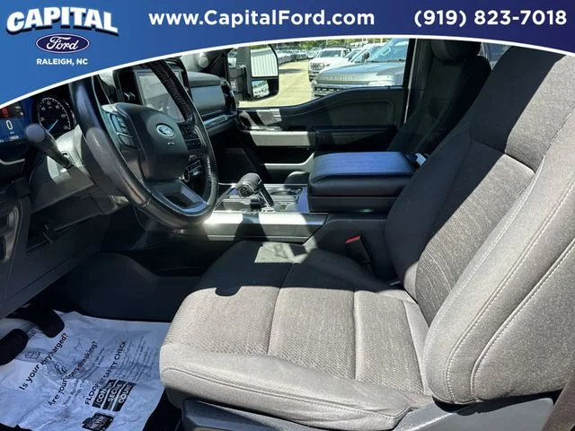 Used 2022 White Ford XLT image 19