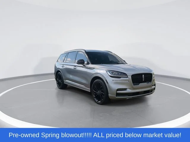 Used 2024 Silver Lincoln Reserve image 2