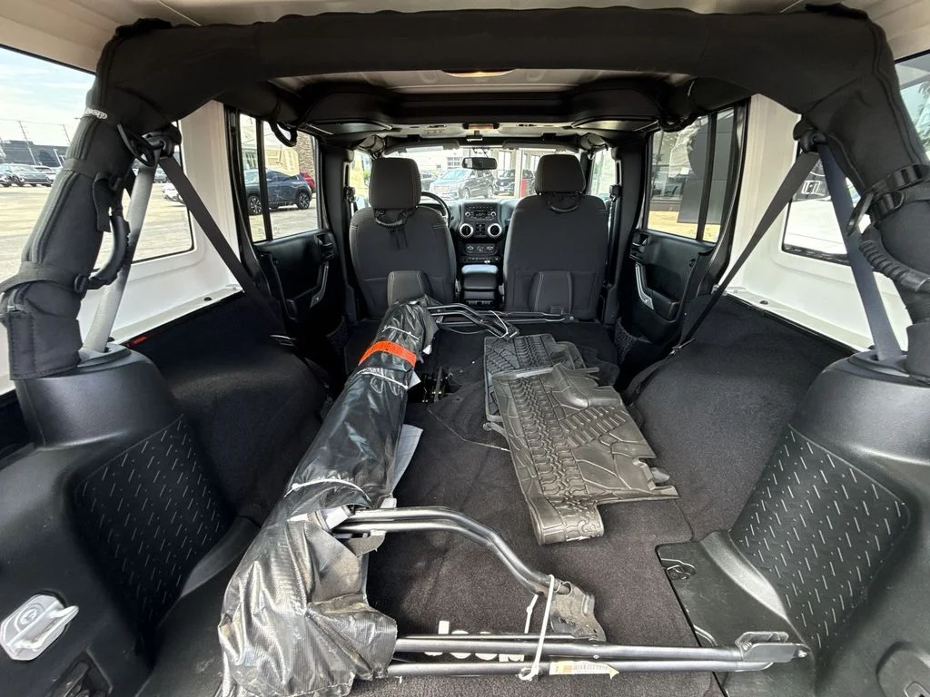 Used 2017 Gray Jeep Unlimited Rubicon image 23