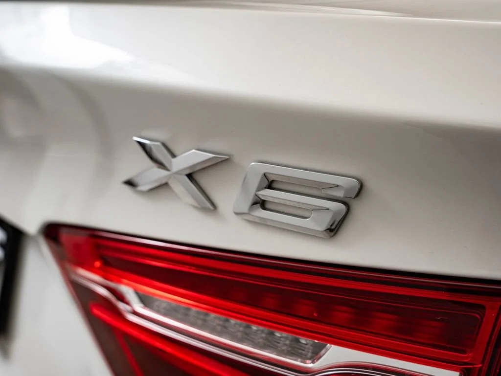 Used 2019 Mineral White Metallic BMW xDrive35i image 16