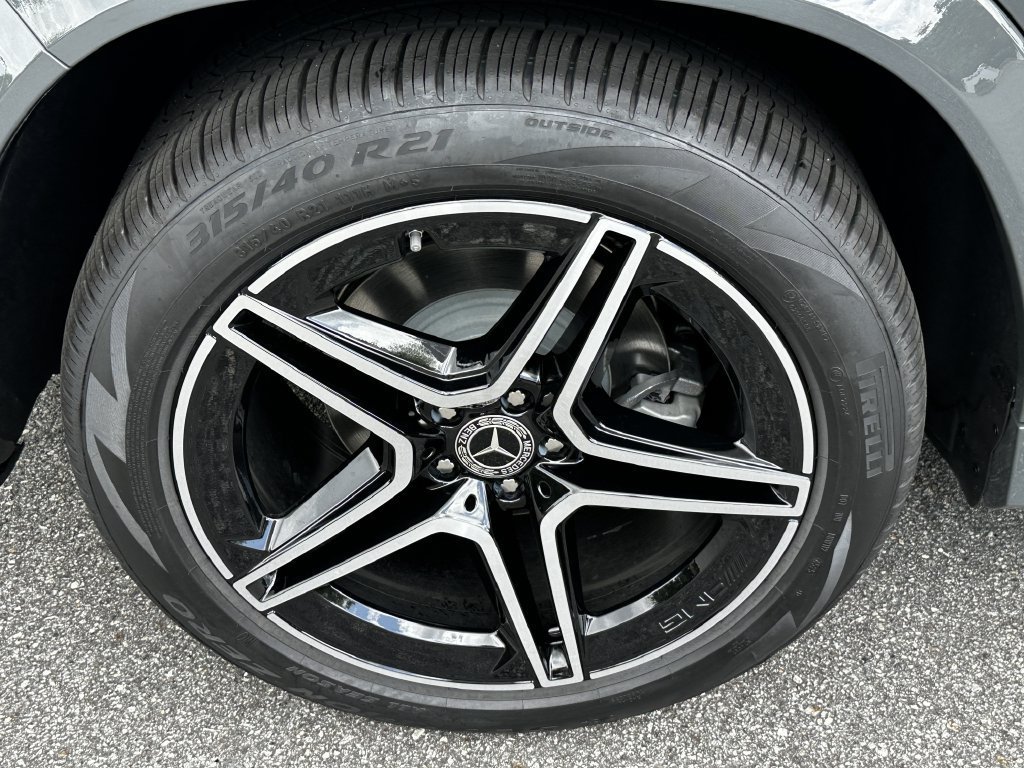 New 2026 MANUFAKTUR Silicon Grey Mercedes-Benz GLS 450 image 58
