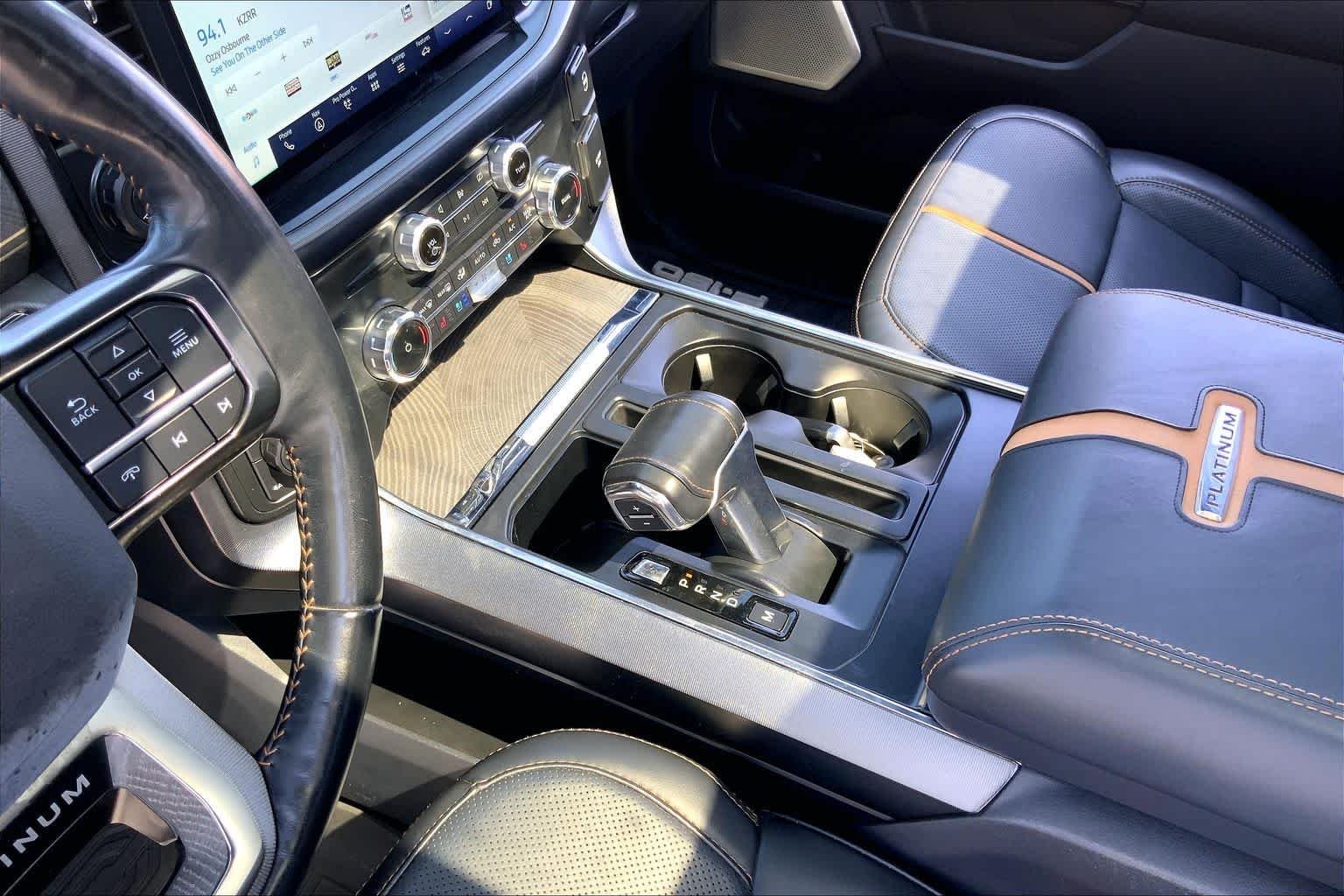 Used 2022 Star White Metallic Tri-Coat Ford Platinum image 17