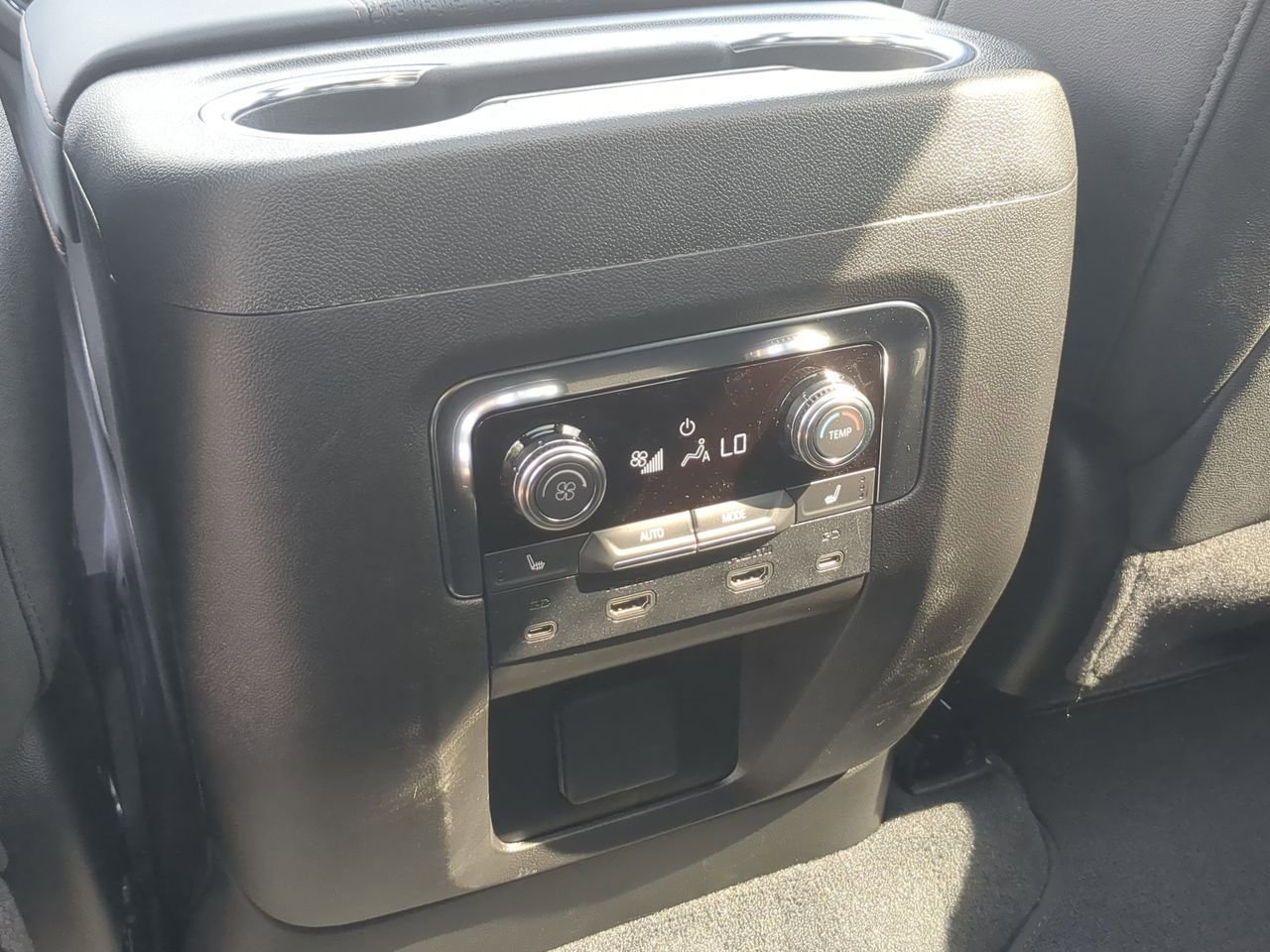 2026 GMC Yukon XL AT4 - Photo 22