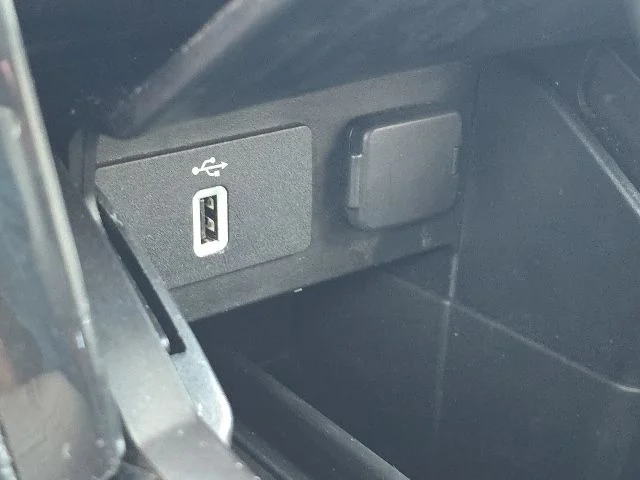 Used 2018 Gray Ford XLT image 37