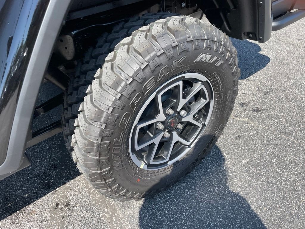 New 2026 Black Clear-Coat Exterior Paint Jeep Rubicon X image 10