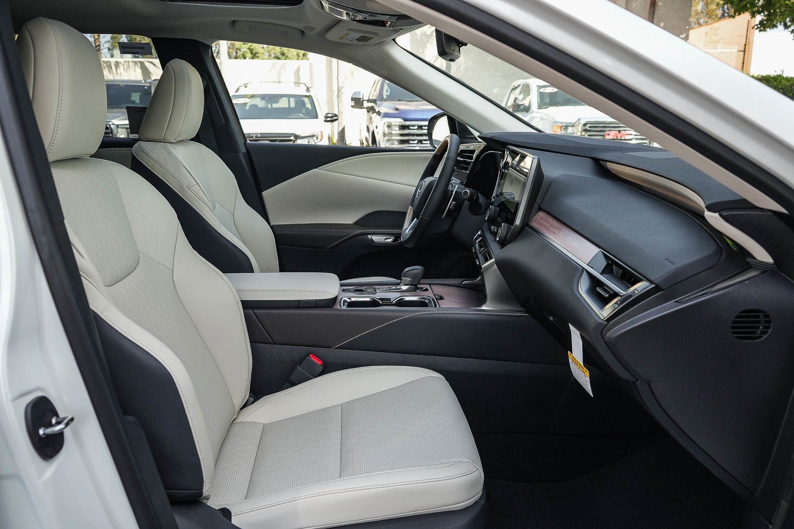 New 2026 Eminent White Pearl Lexus  350 PREMIUM+ image 16