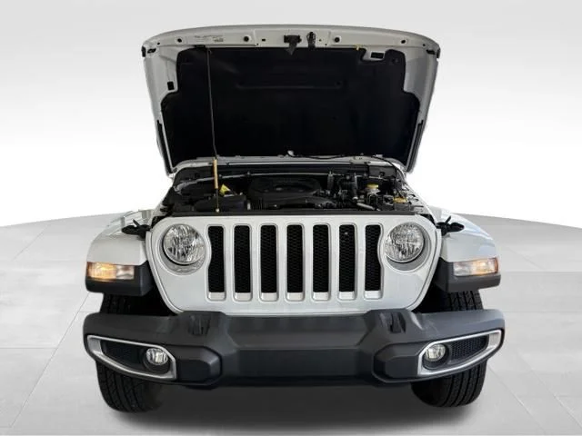 Used 2023 White Jeep Sahara image 41