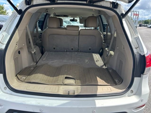 Used 2014 White Nissan Platinum image 18