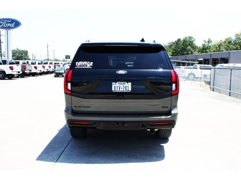 New 2027 Marsh Gray Ford Platinum image 24