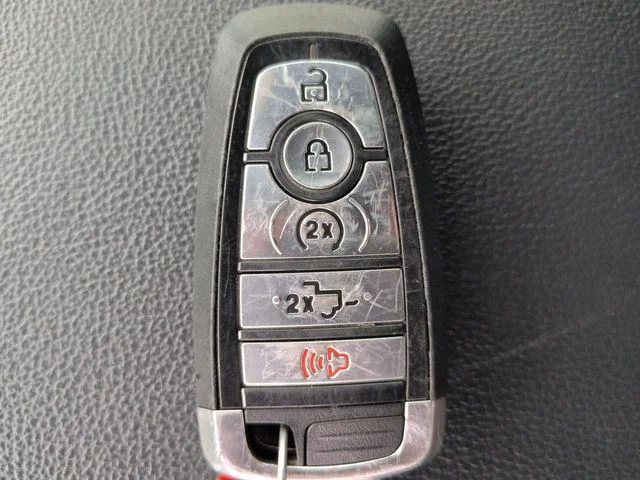 Used 2023 Gray Ford Lariat image 31