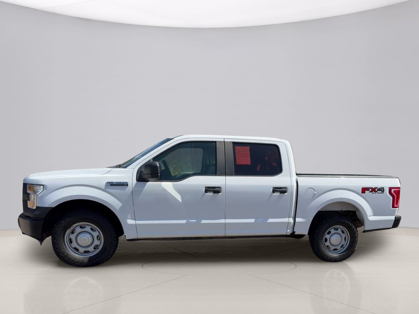 Used 2017 White Ford LARIAT SUPERCREW image 2