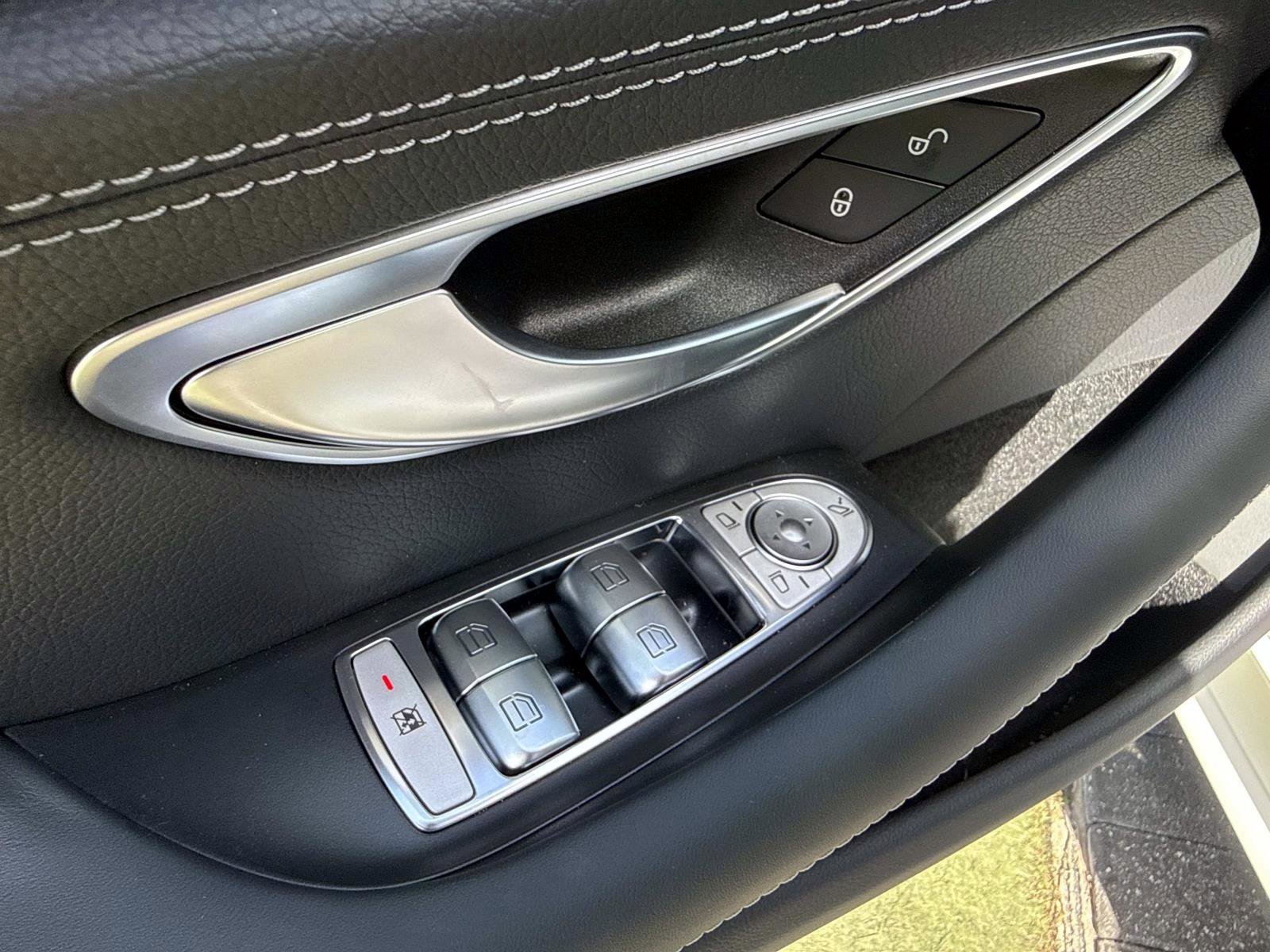 New 2026 Polar White Mercedes-Benz 43 4-Door Coupe image 17