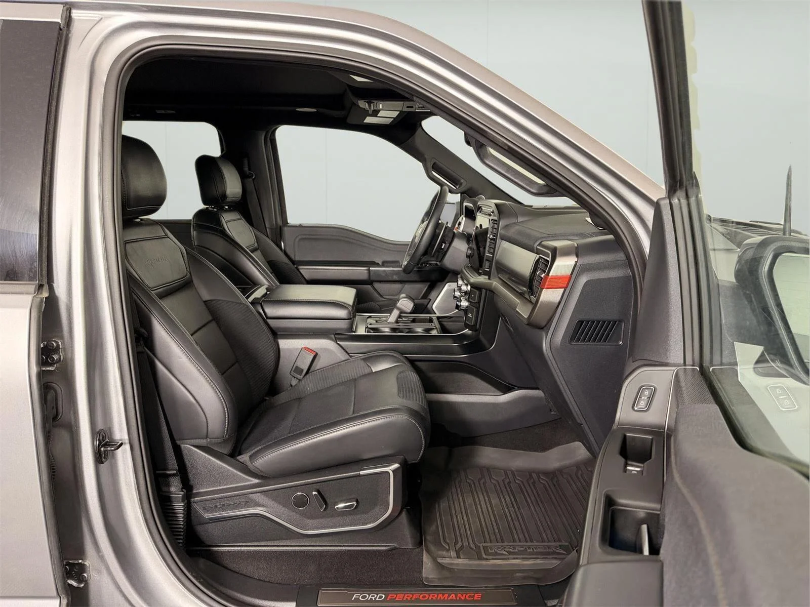 Used 2023 Iconic Silver Ford Raptor image 22