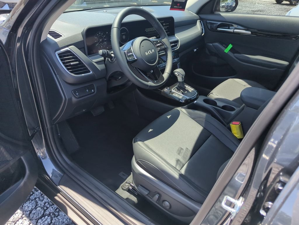 New 2026 Gravity Gray Kia EX image 11