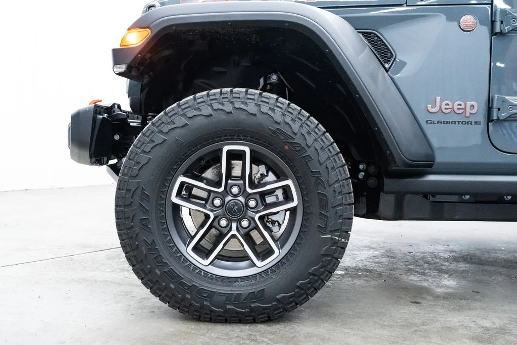 New 2026 Anvil Clear-Coat Exterior Paint Jeep Mojave image 7