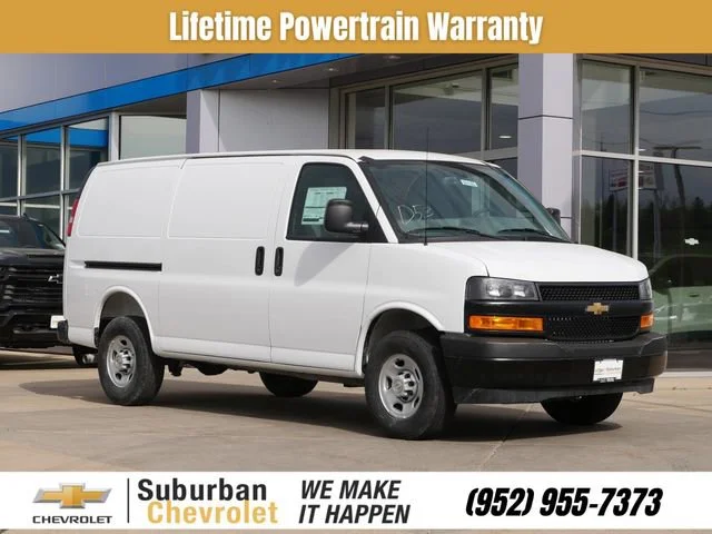 2026 Chevrolet Express 2500 Work Van HD's photo