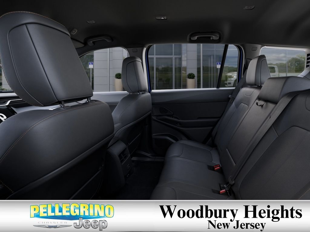 New 2026 Hydro Blue Pearl-Coat Exterior Paint Jeep Limited image 23