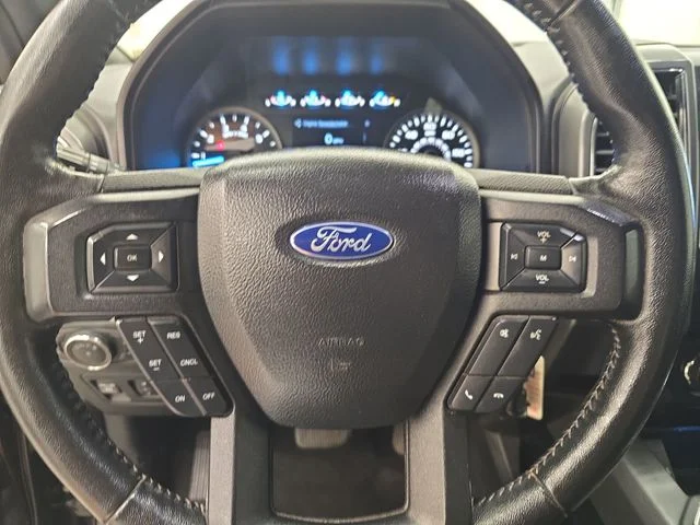 Used 2020 Agate Black Metallic Ford XLT image 29