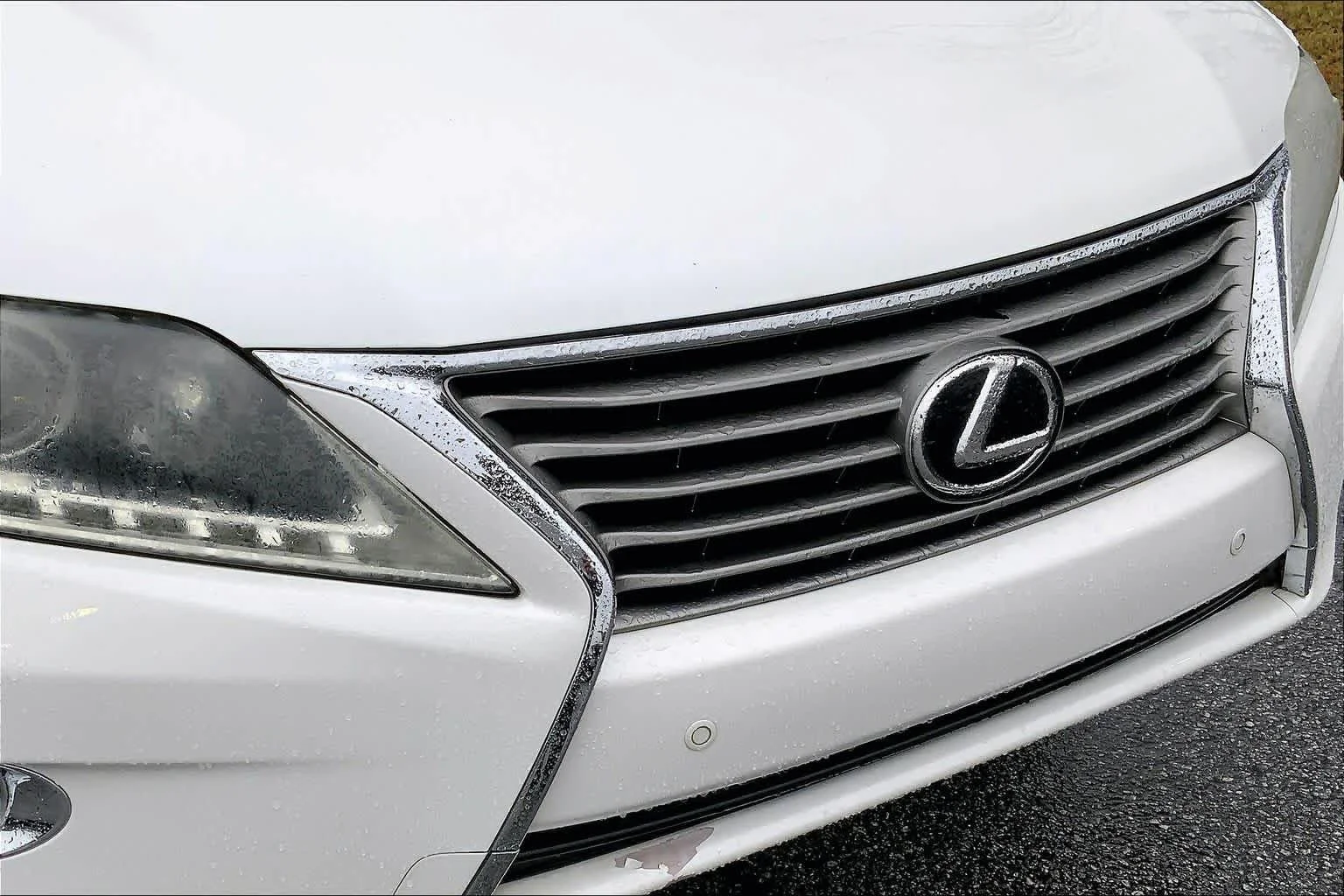 Used 2015 Starfire Pearl Lexus  image 29