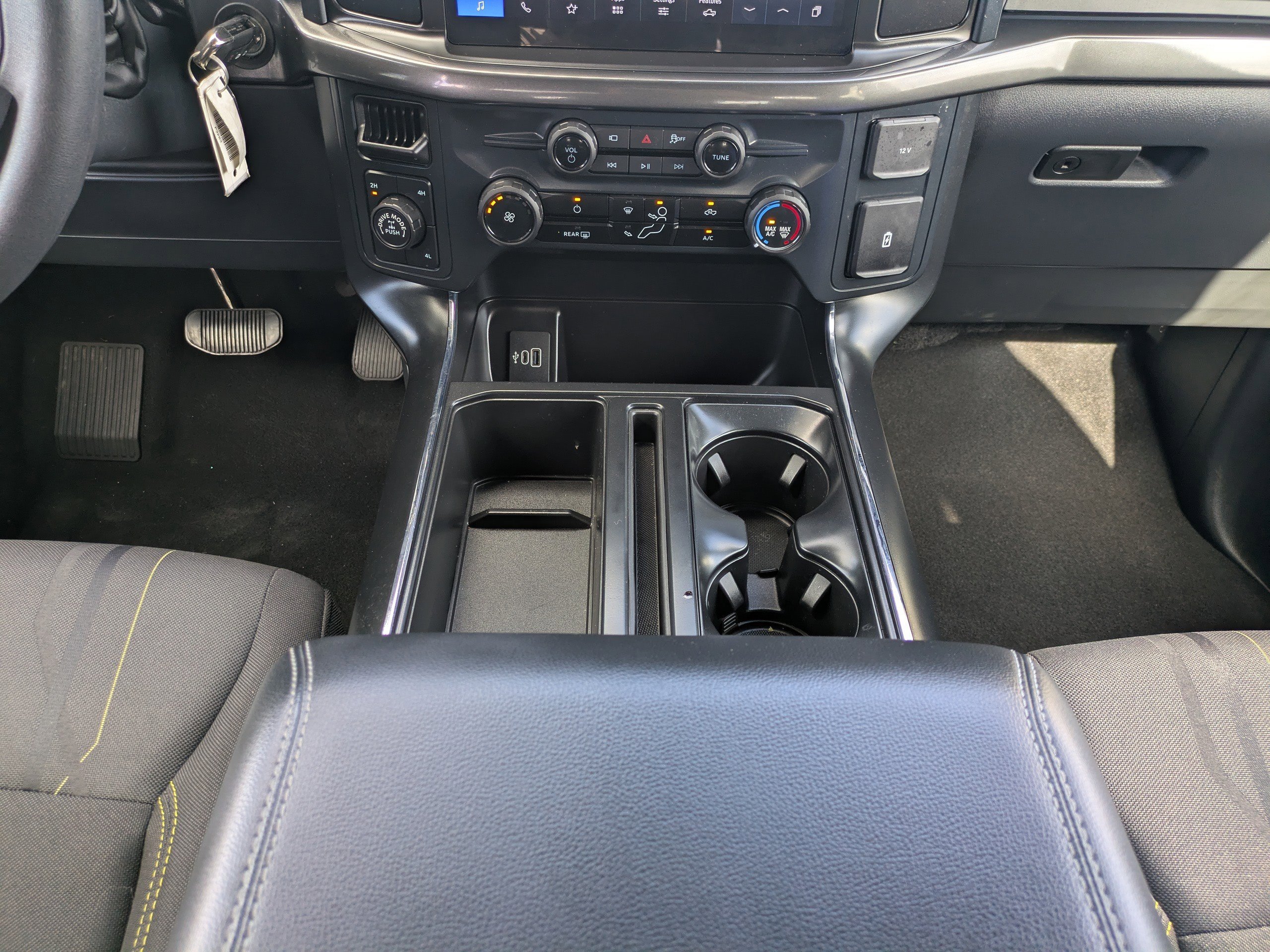 Used 2025  Ford STX image 17