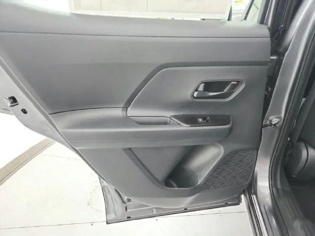 New 2027 Gray Nissan S image 32