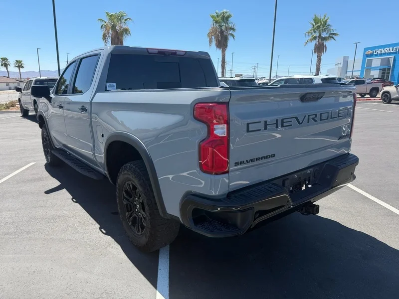 Used 2024 Slate Gray Metallic Chevrolet ZR2 image 5