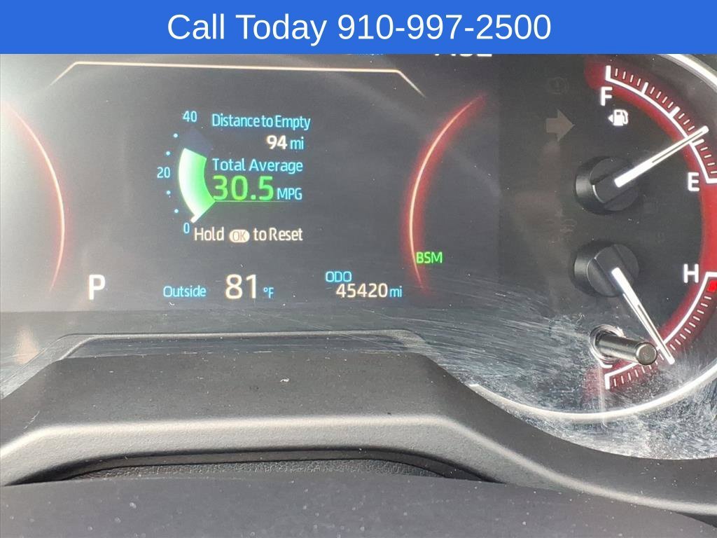 Used 2024 White Toyota XLE image 27
