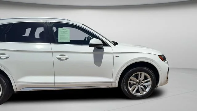 Used 2023 GLACIER WHITE METALLIC Audi S line Premium image 33