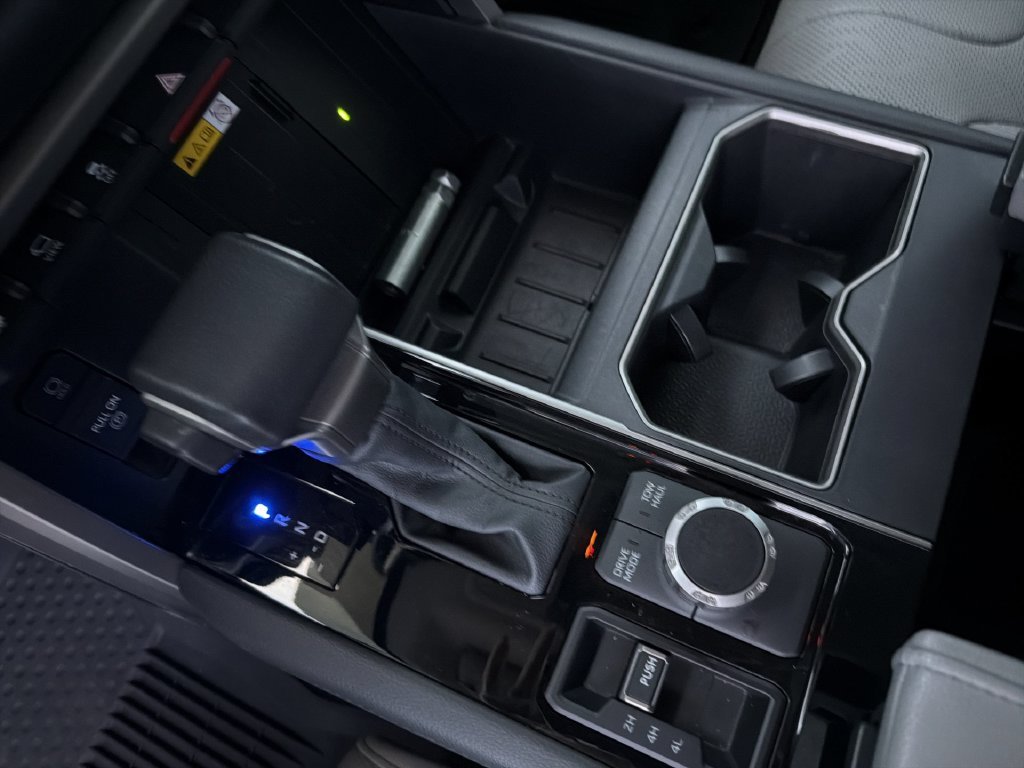 2024 Toyota Tundra Limited - Photo 24