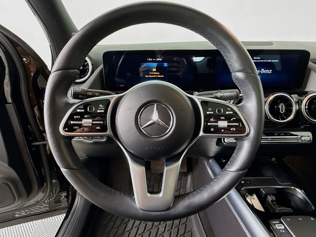 Used 2022 Black Mercedes-Benz GLA 250 image 12