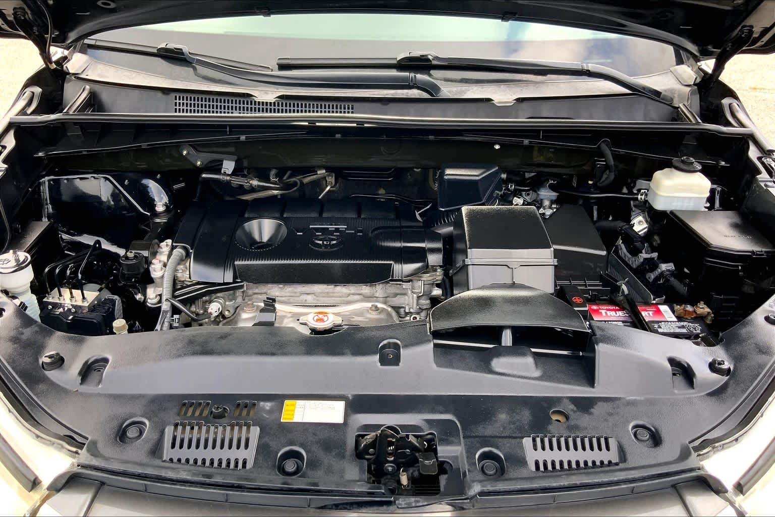 Used 2019 Midnight Black Metallic Toyota LE image 31